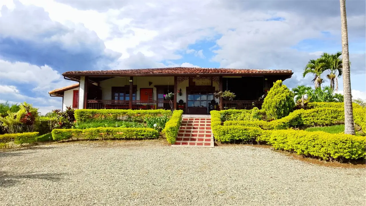 Casa Jardín